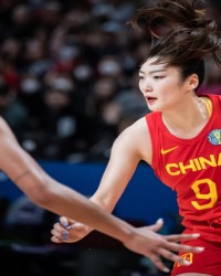 女篮3大得分手崛起，宫鲁鸣看好2黑马，李梦、李月汝跟韩旭将联手